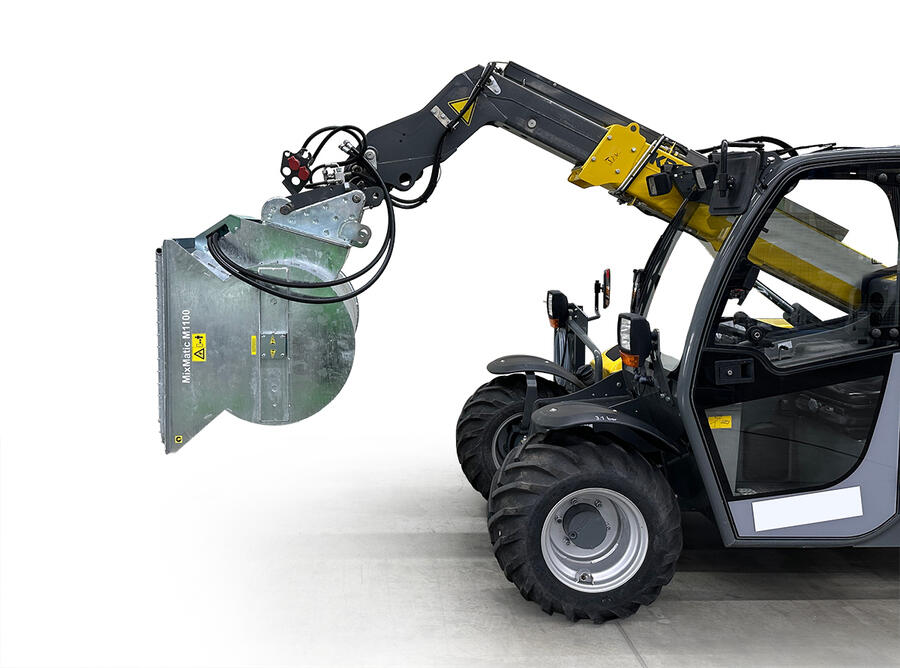 Time saving
Swivel mixing shovel for quick emptying of the material.